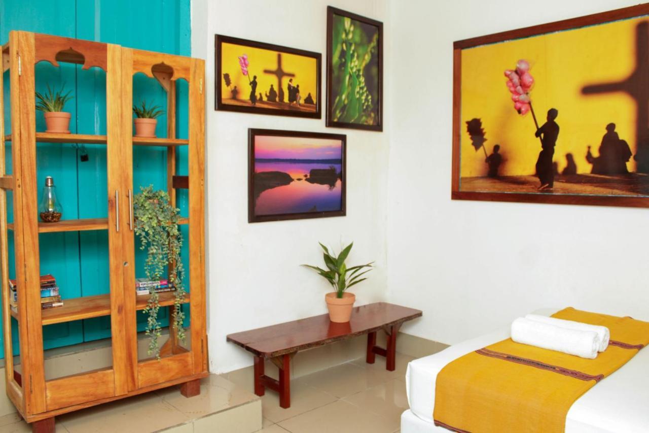 Los Amigos Hostel Флорес Номер фото