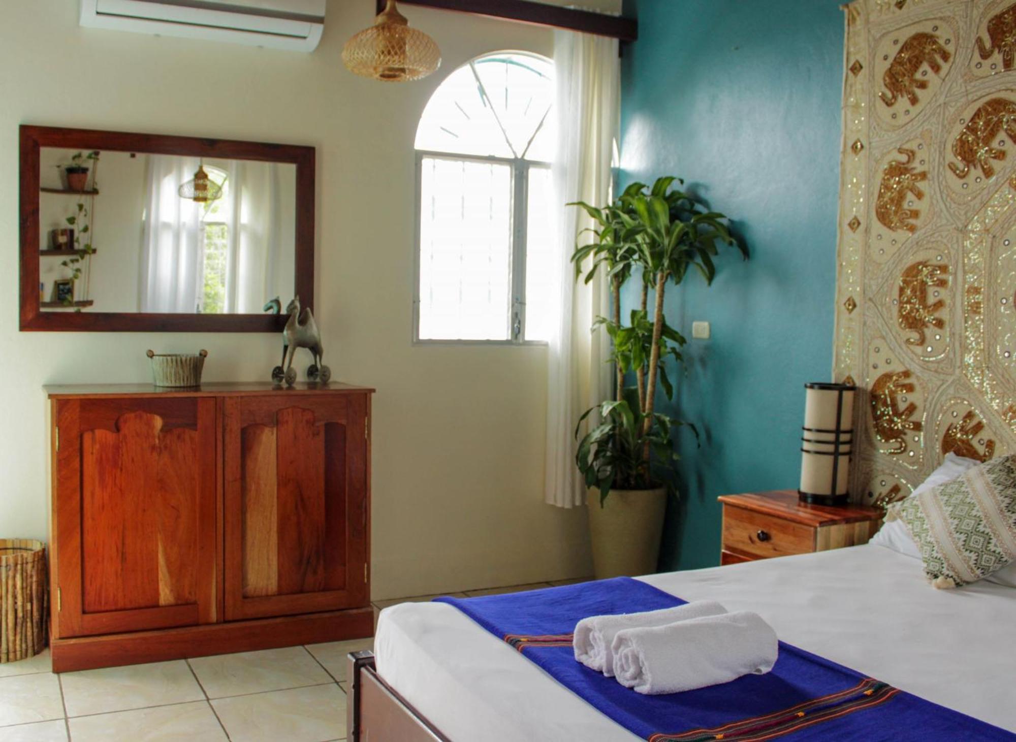 Los Amigos Hostel Флорес Номер фото