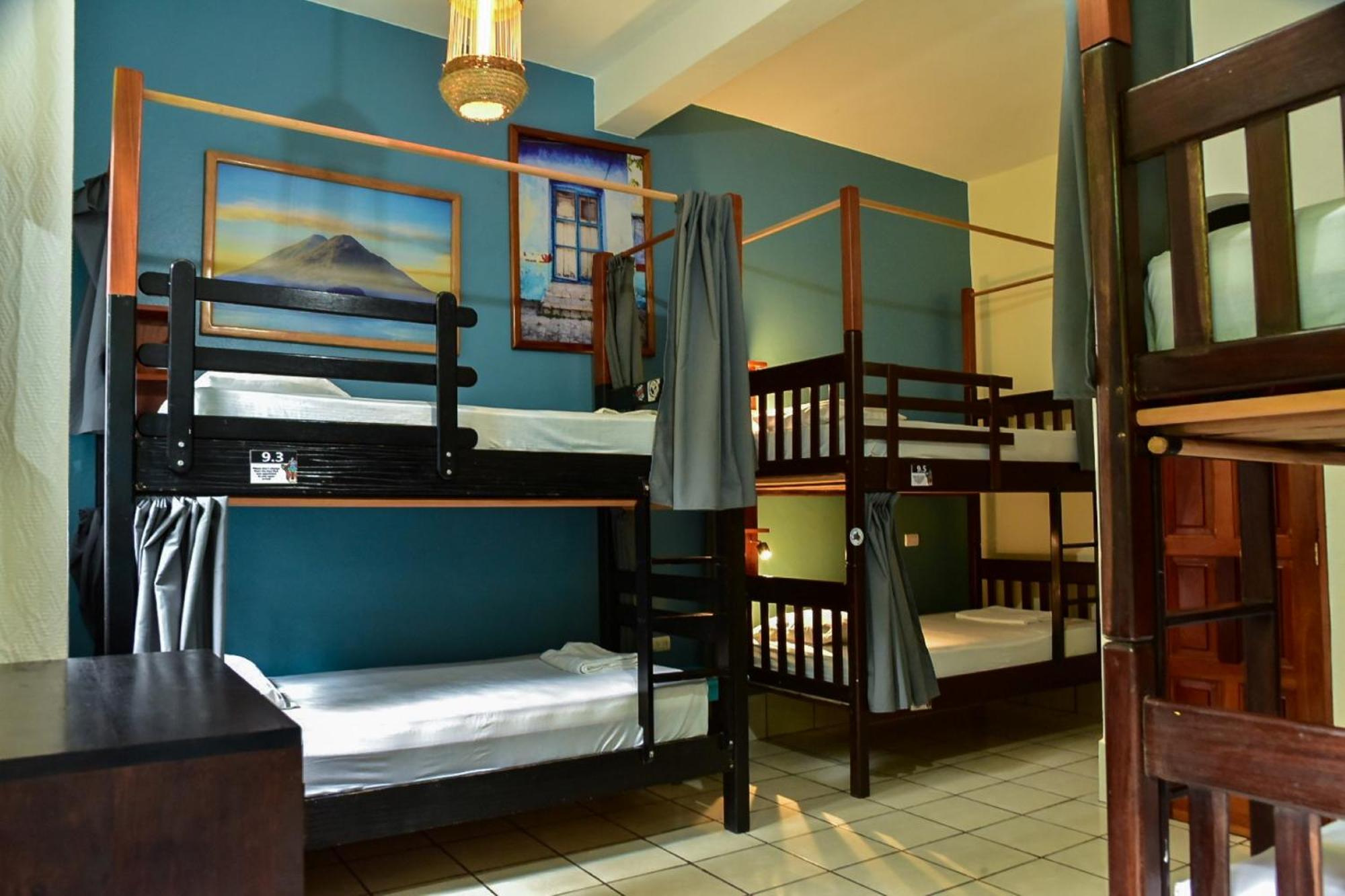Los Amigos Hostel Флорес Номер фото