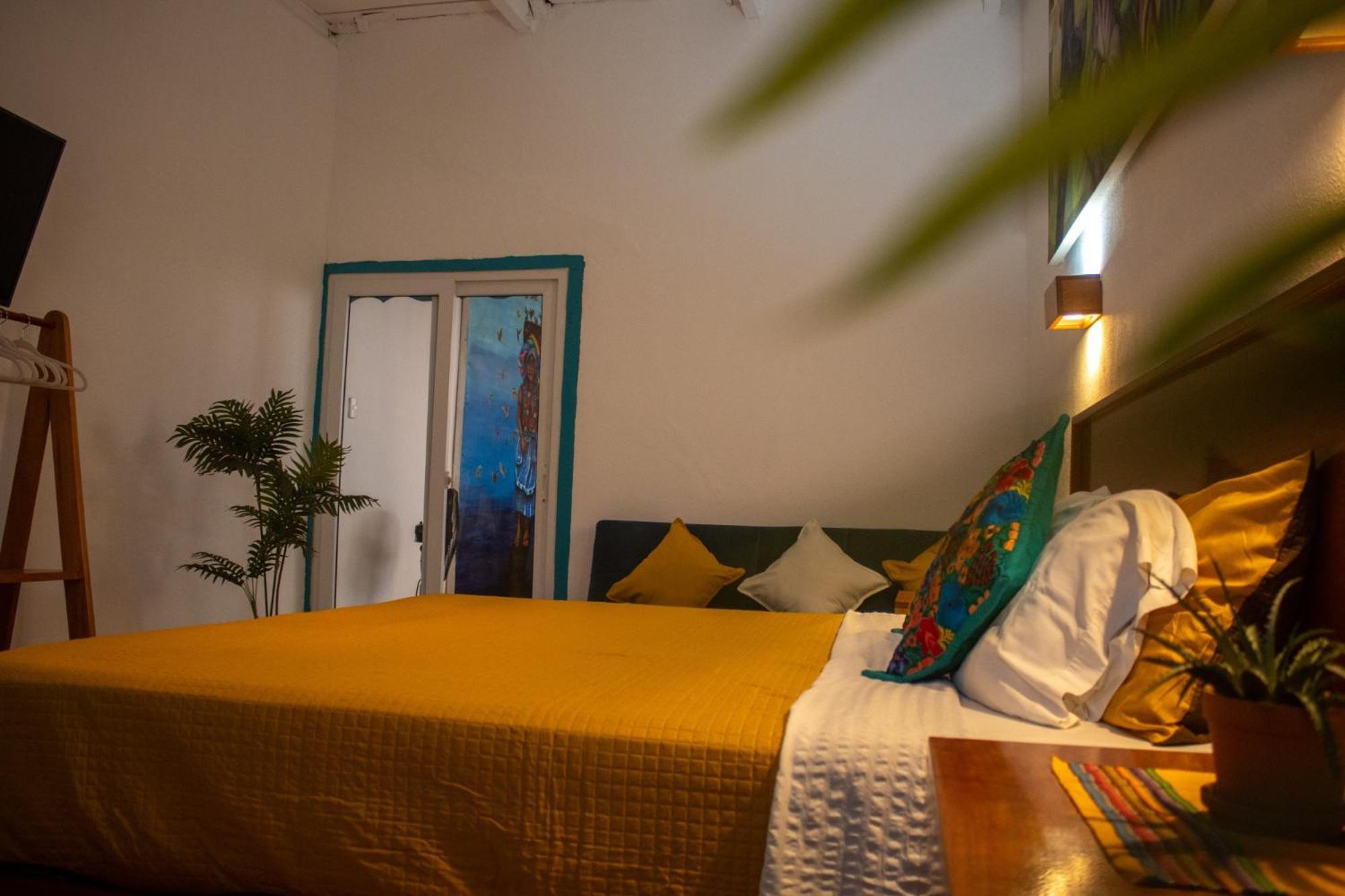 Los Amigos Hostel Флорес Номер фото