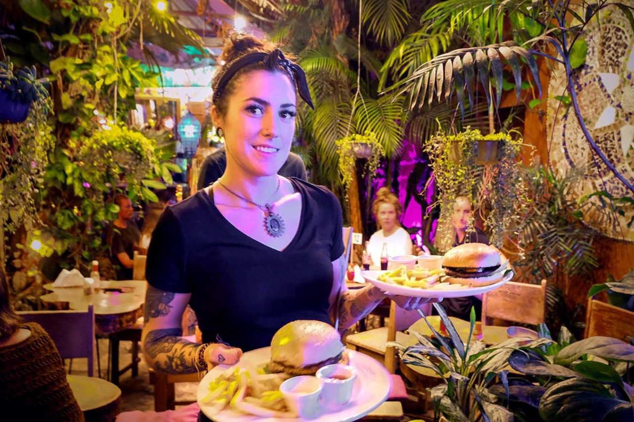 Los Amigos Hostel Флорес Екстер'єр фото