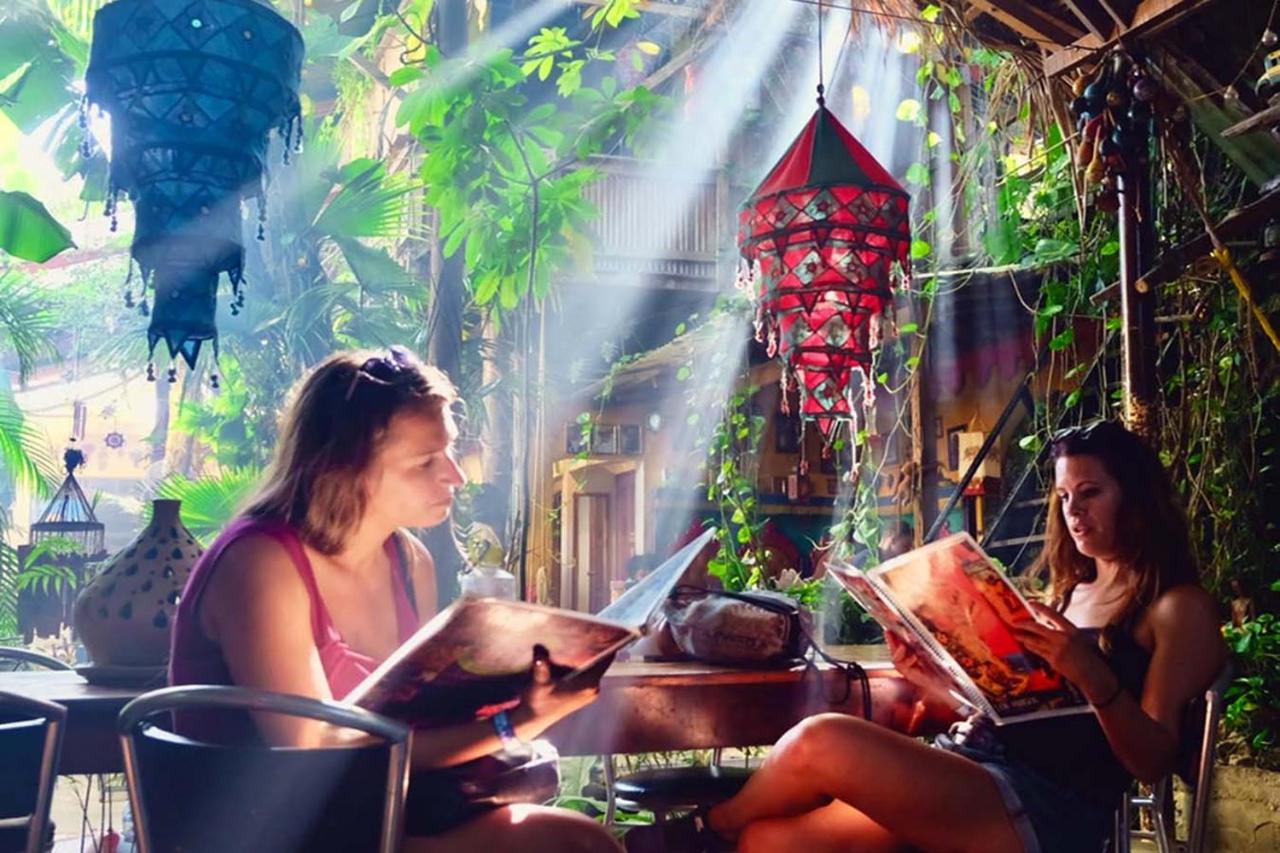 Los Amigos Hostel Флорес Екстер'єр фото